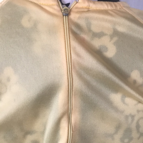 Yellow top - Picture 2 of 2